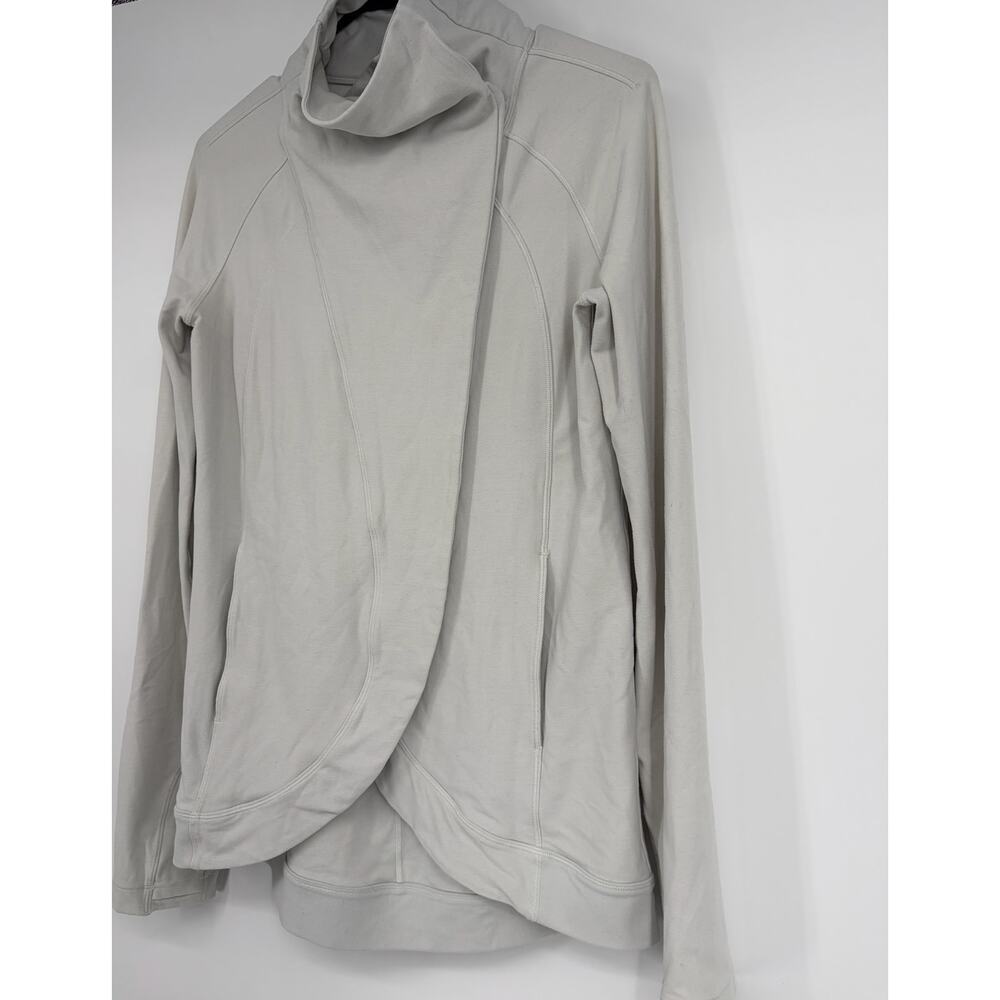 Lululemon Rulu Rally Wrap jacket - Picture 4 of 9